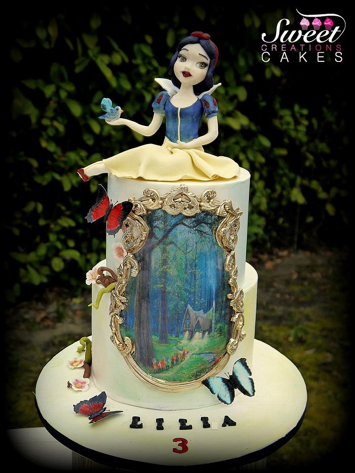 Snow White and the enchanted forest