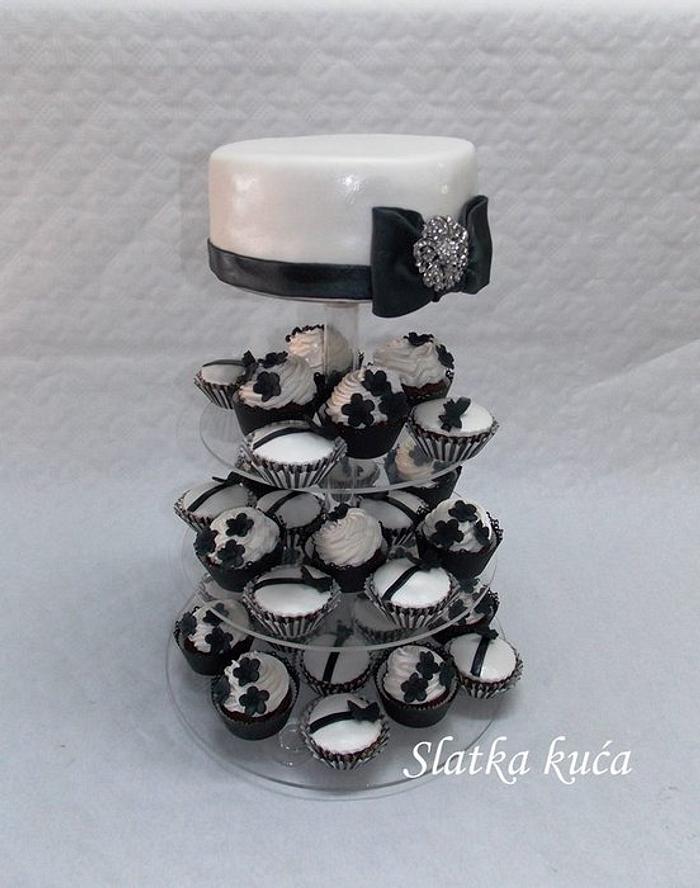 Black & White wedding cake with muffins