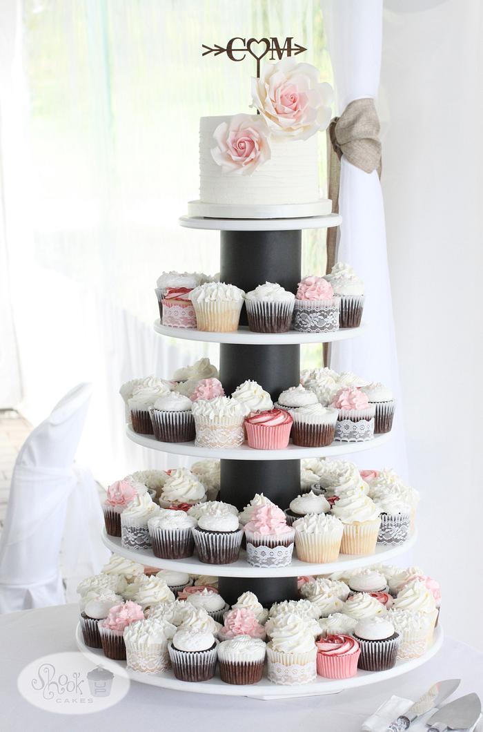 Elegant Wedding Cake & Cupcakes!