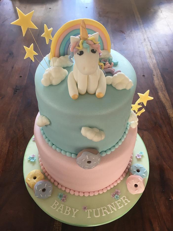 Baby shower unicorn cake