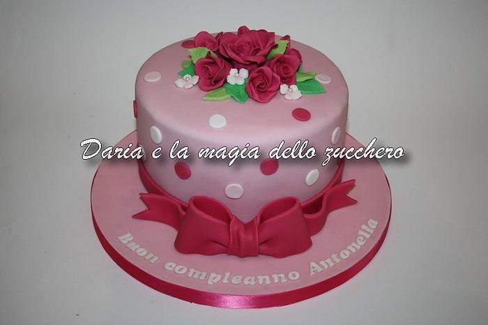 Simply roses cake