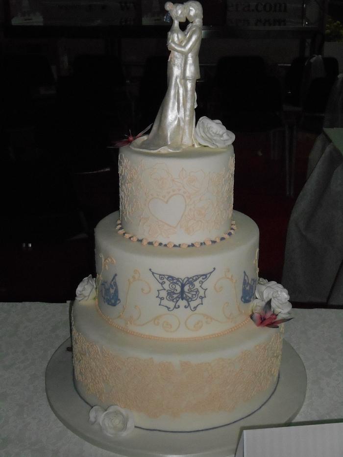 wedding cake royal icing