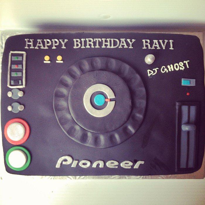Pioneer DJ Turntable Cake