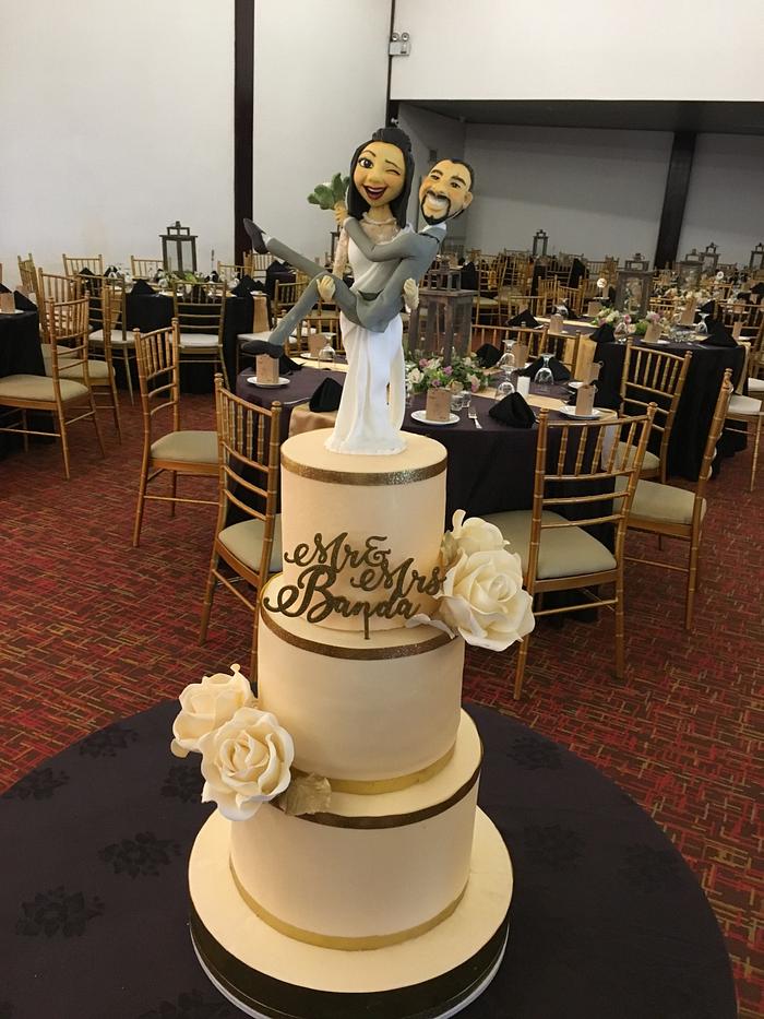 Personalized wedding cake
