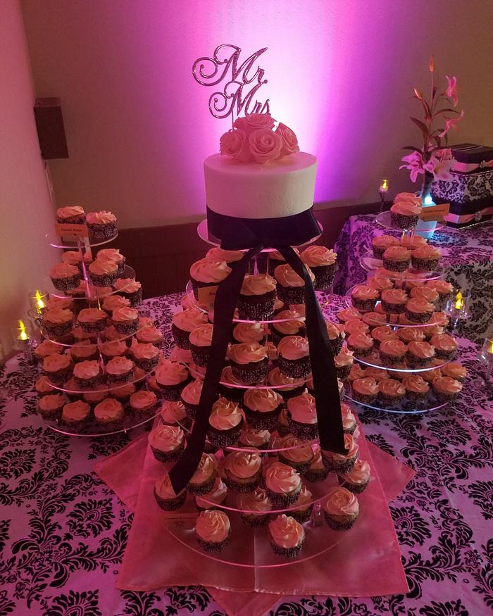 Coral and Damask Wedding Cupcakes 