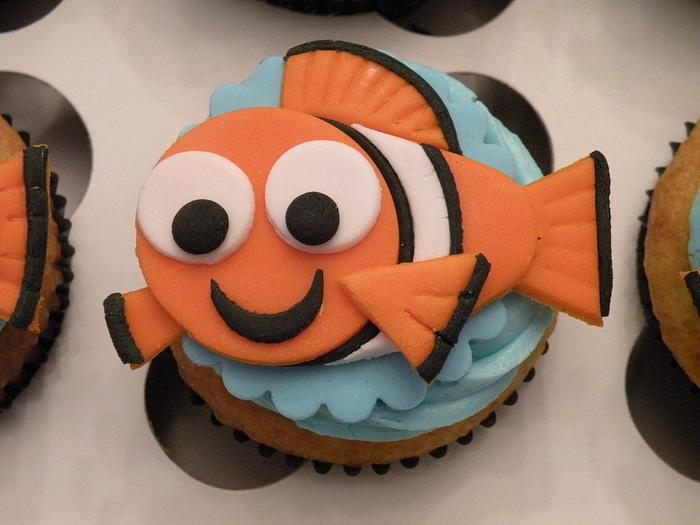 Nemo cupcakes