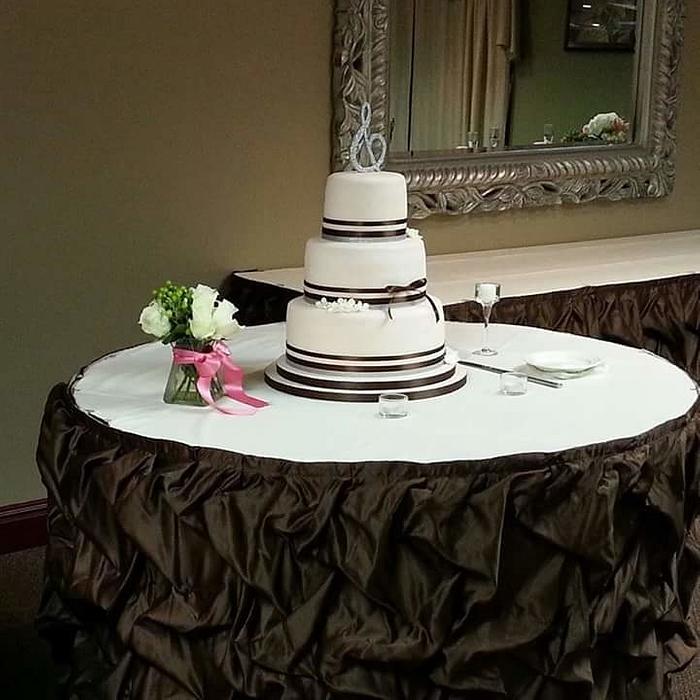 Double ribbon wedding cake 