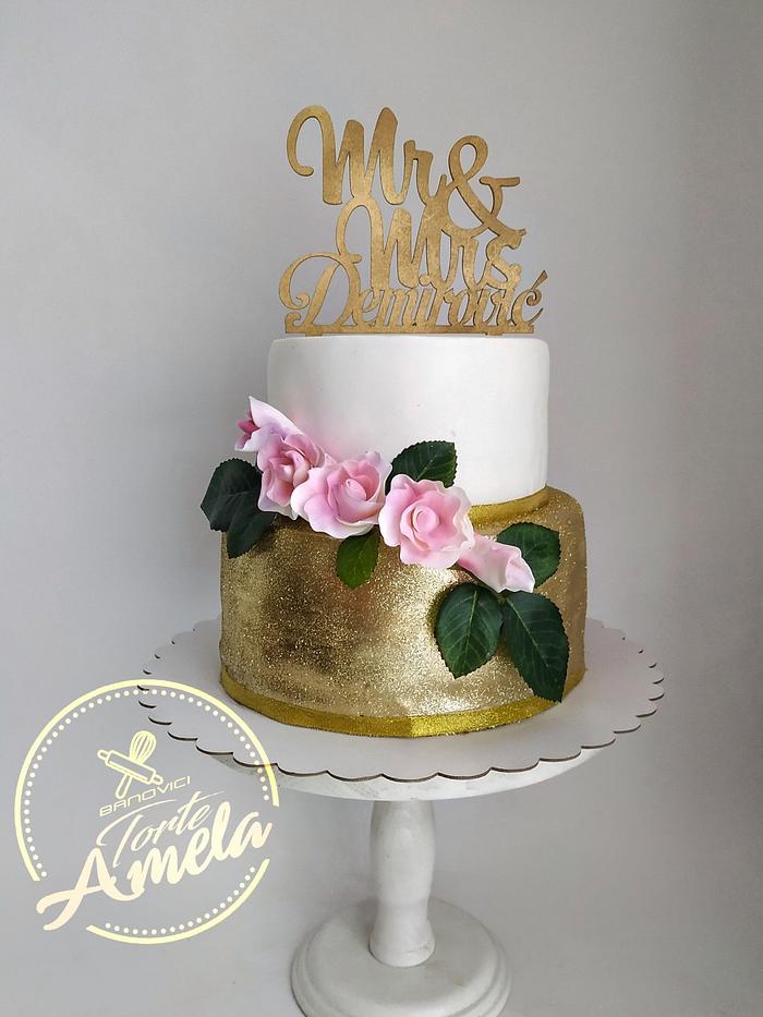 Gold rose Wedding cake