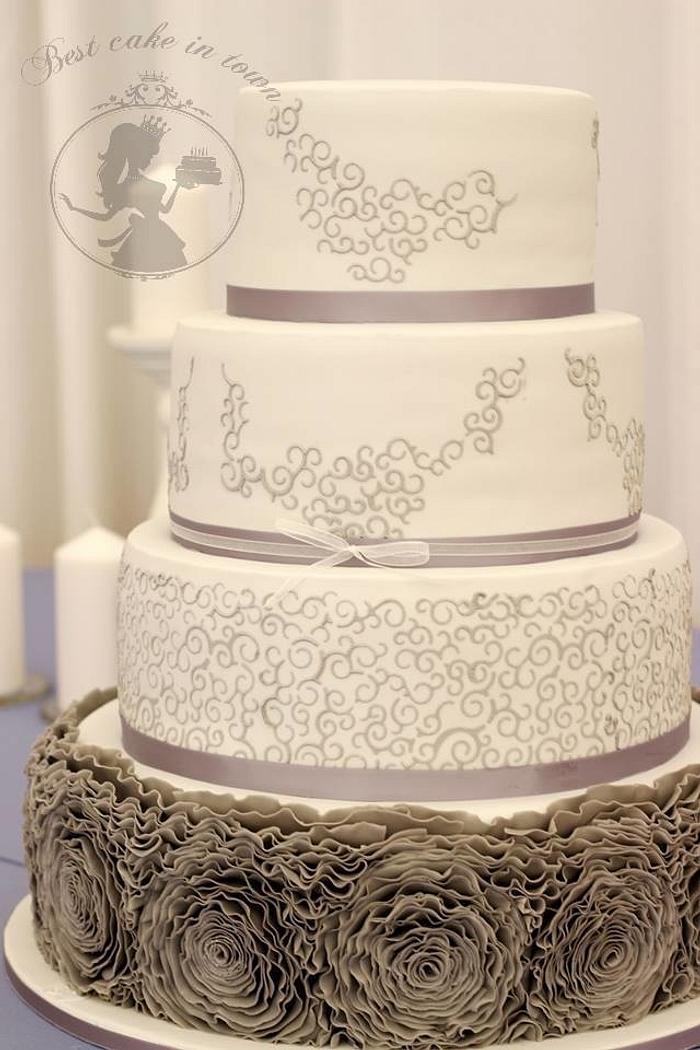 Wedding Ruflles Cake 