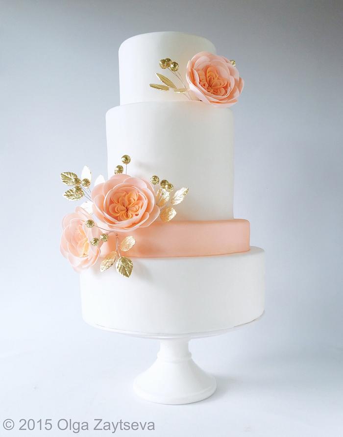 Modern white wedding cake