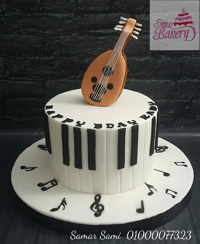 Piano and 3d lute cake