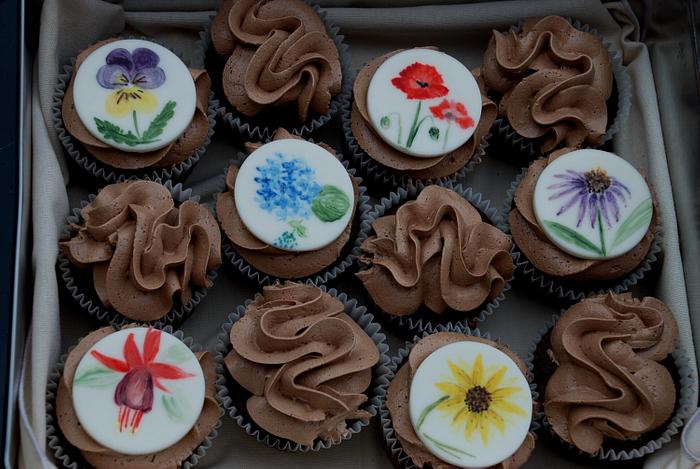 Hand-painted floral cupcakes