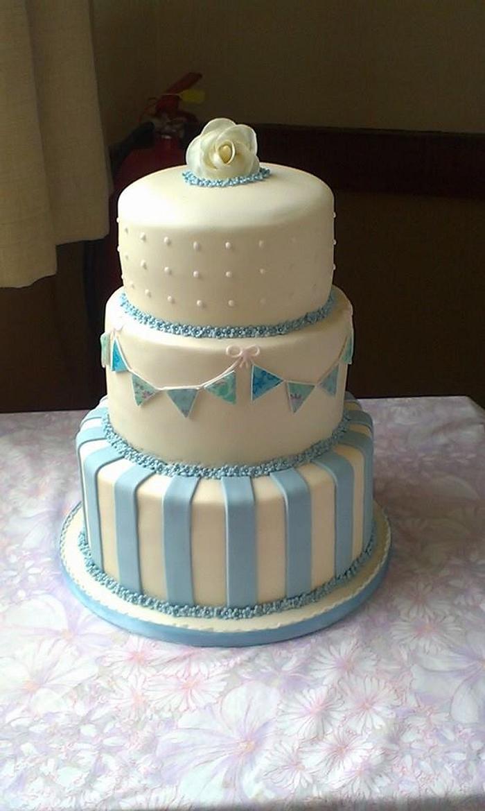Vintage Bunting Wedding Cake