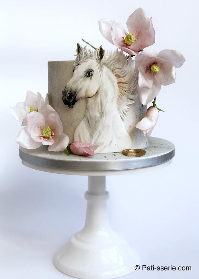 Horse with magnolias ❤️