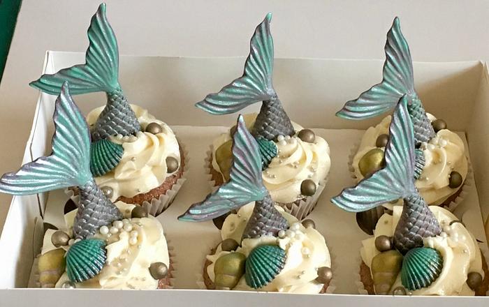 Mermaid tail cupcakes 