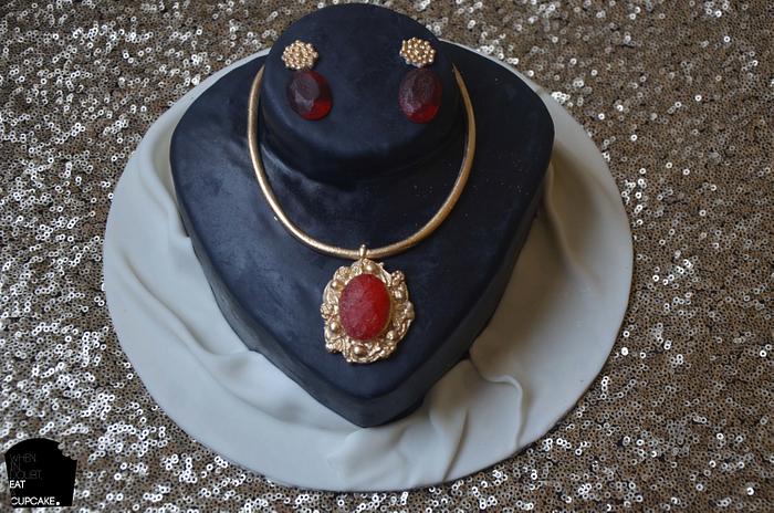 Jewelry cake 