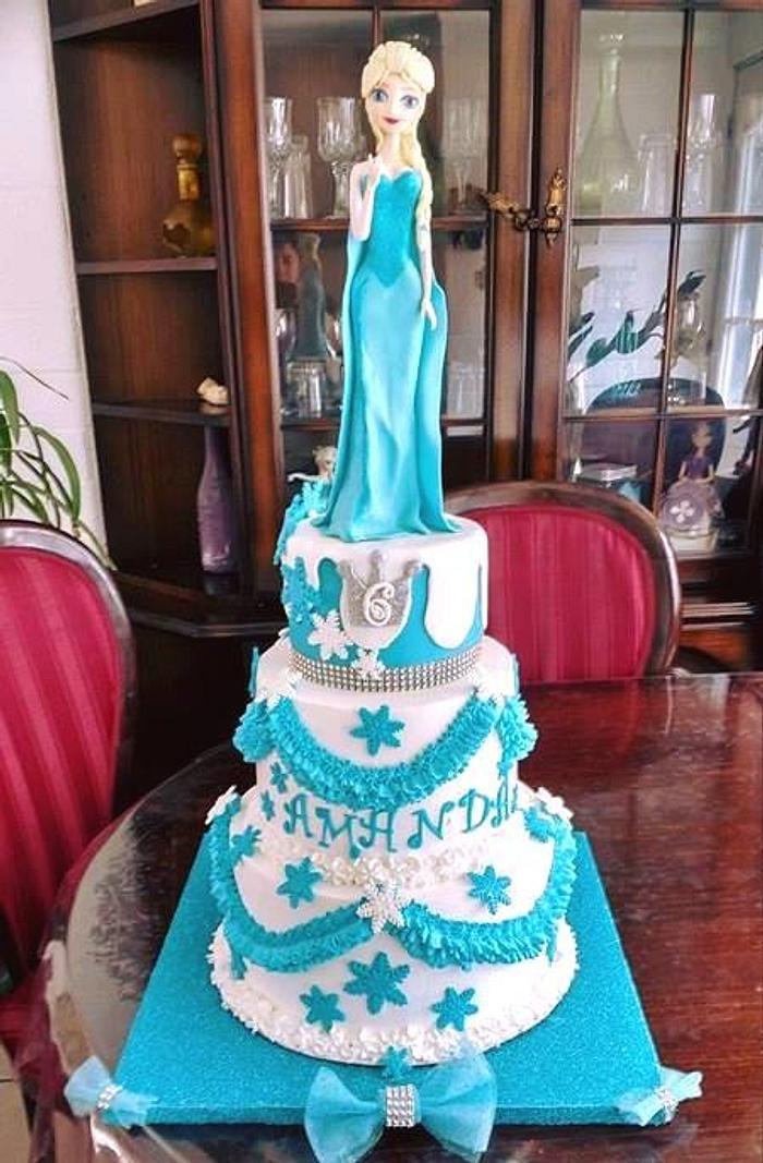 Frozen Elsa - Decorated Cake by Andrea Roa - CakesDecor