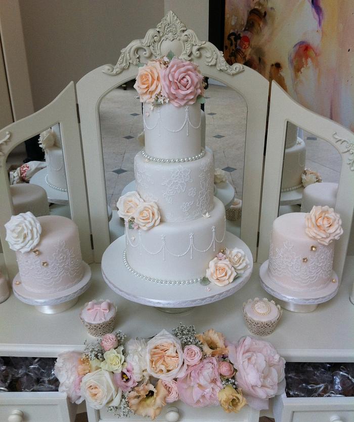 Vintage Manor Wedding Cake & Dessert Table