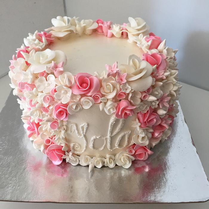 Baby yola cake - Decorated Cake by Latifa - CakesDecor