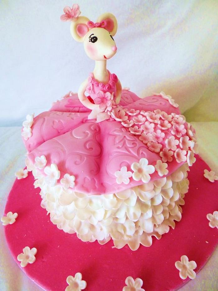 Angelina-ballerina cake