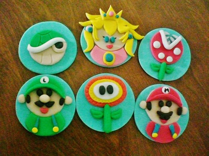 Mario cupcake toppers 