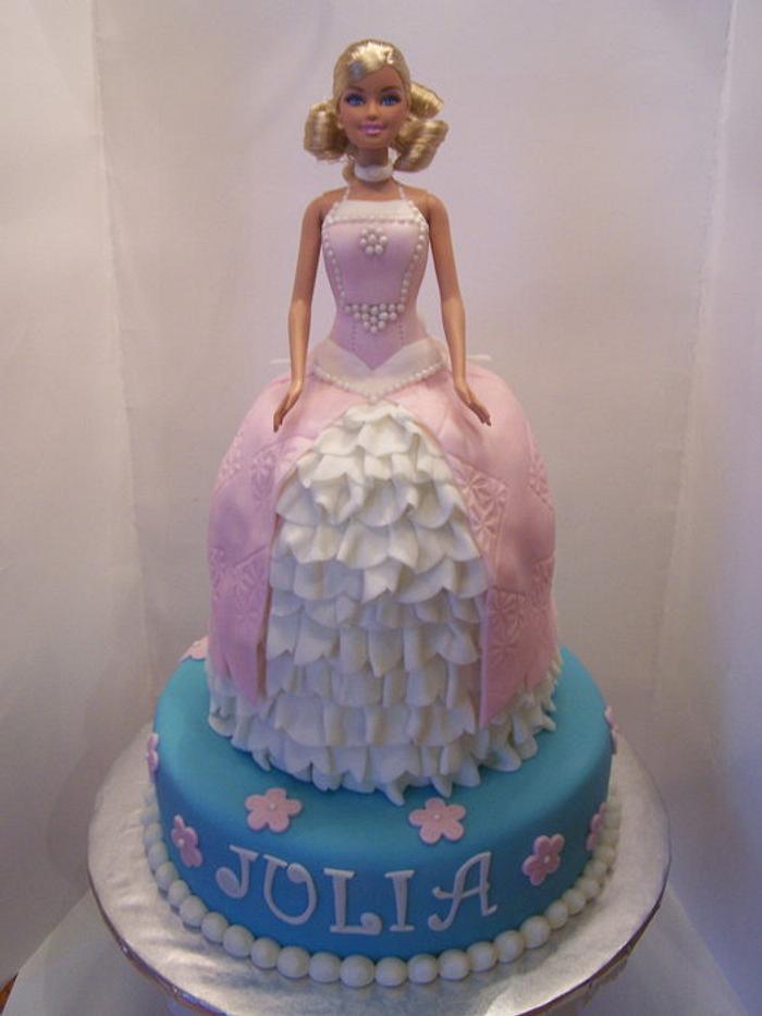"Barbie cake"