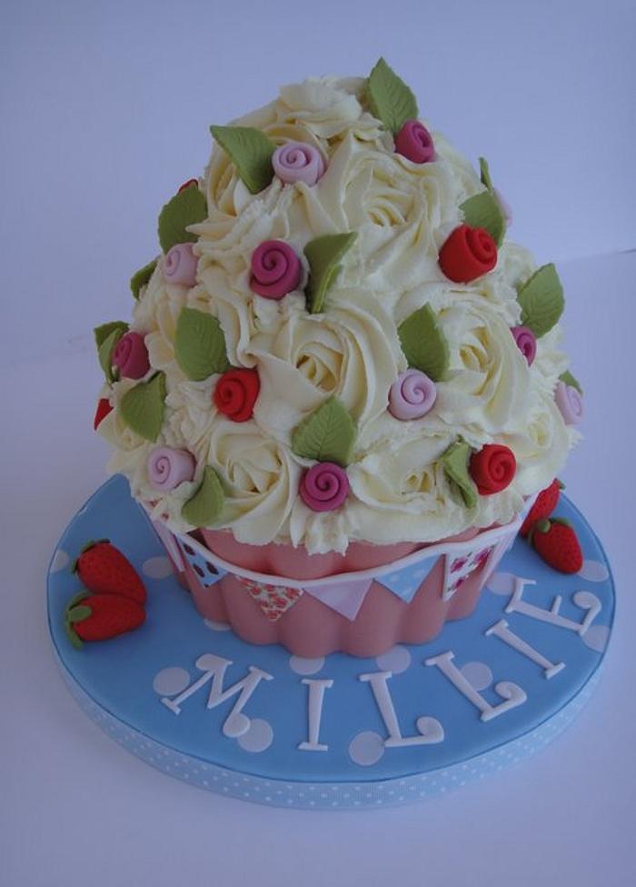Cath Kidston Style Giant Cupcakes with matching cuppies