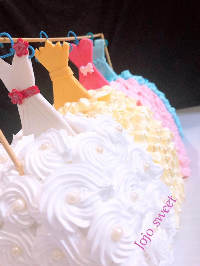 Princess dresses cake 