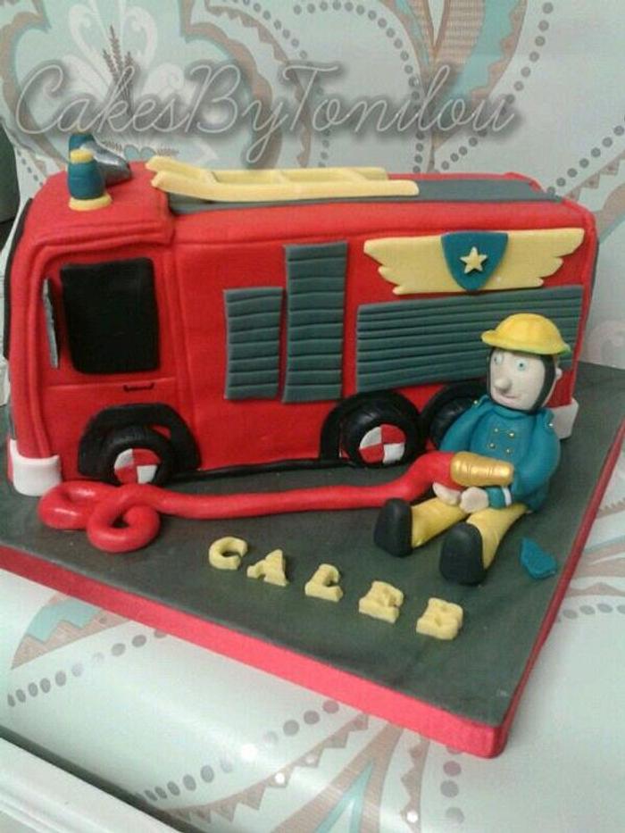 Fireman sam fire engine cake