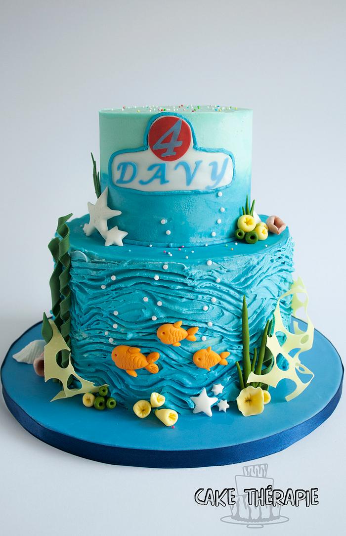 Sea world themed cake.