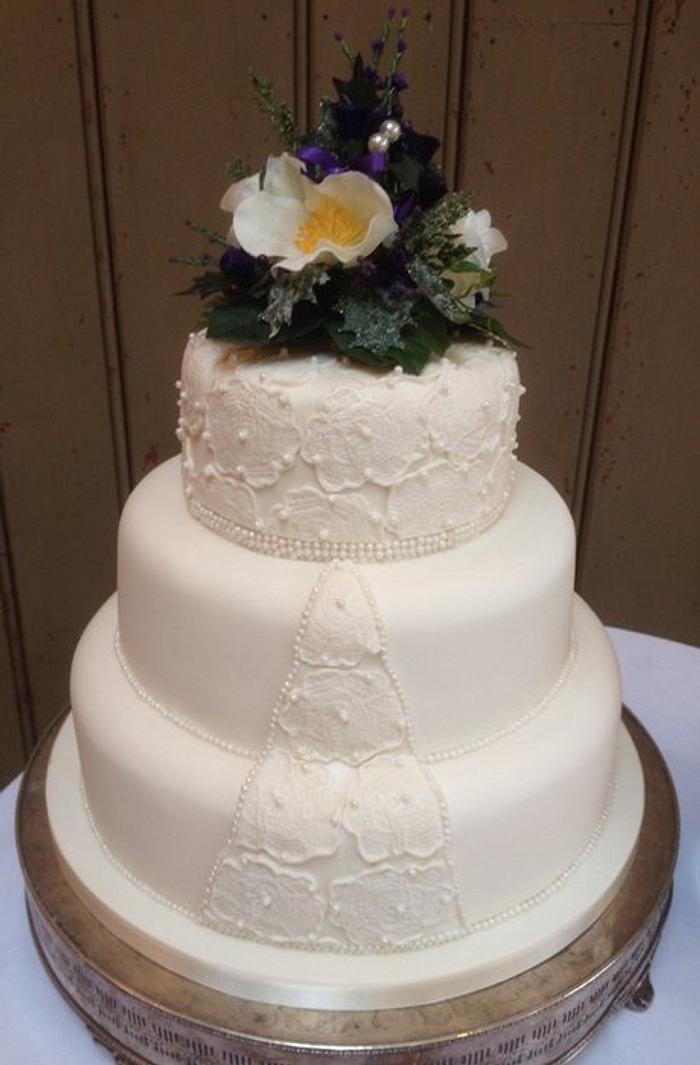 Lace detail wedding cake