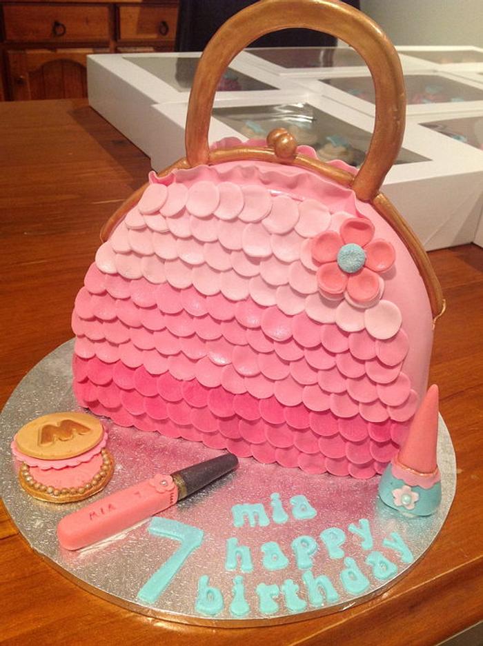 Handbag cake for missy