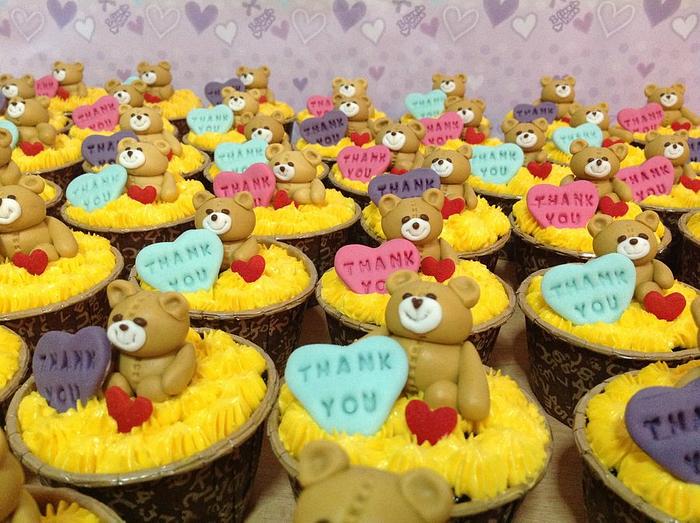 Teddy bear cupcakes