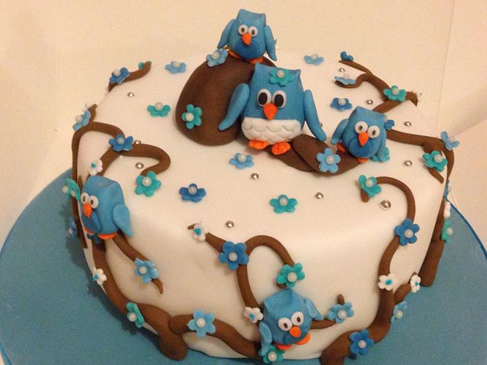 Blue branch owl cake