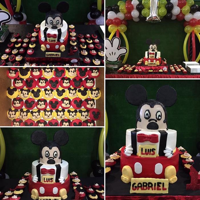 MICKEY MOUSE CAKE AND CUPCAKES