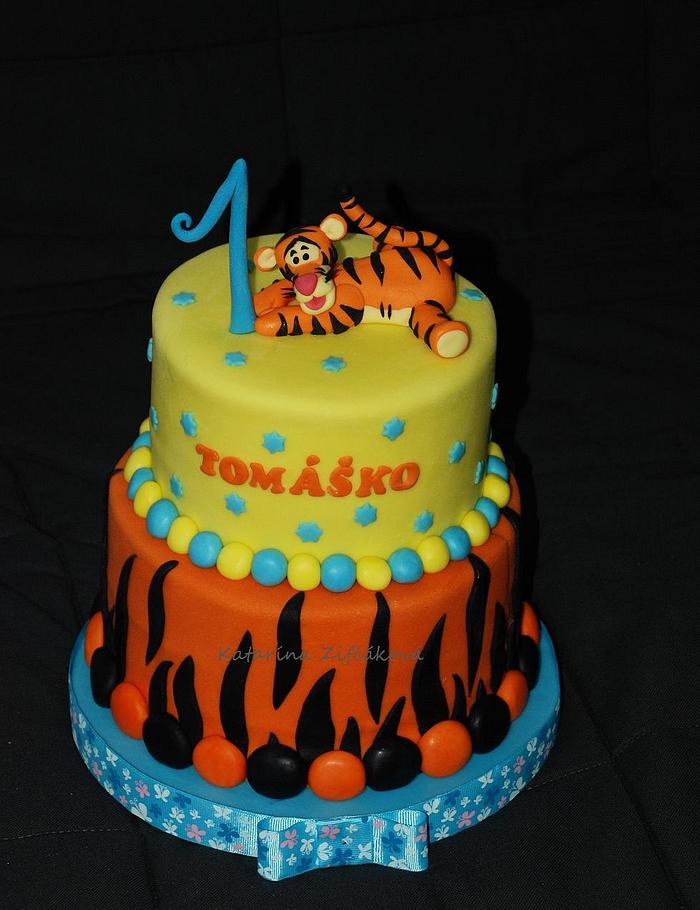 tiger on cake