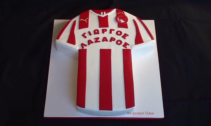 Soccer: Olympiakos t-shirt cake