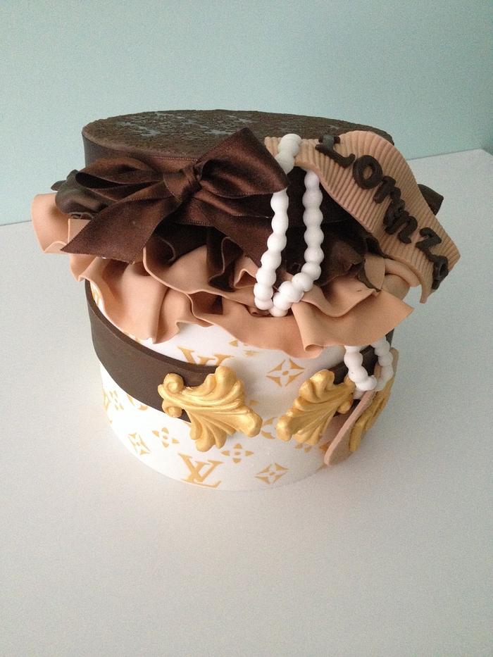 Louis Vuitton box - Decorated Cake by Laura - CakesDecor
