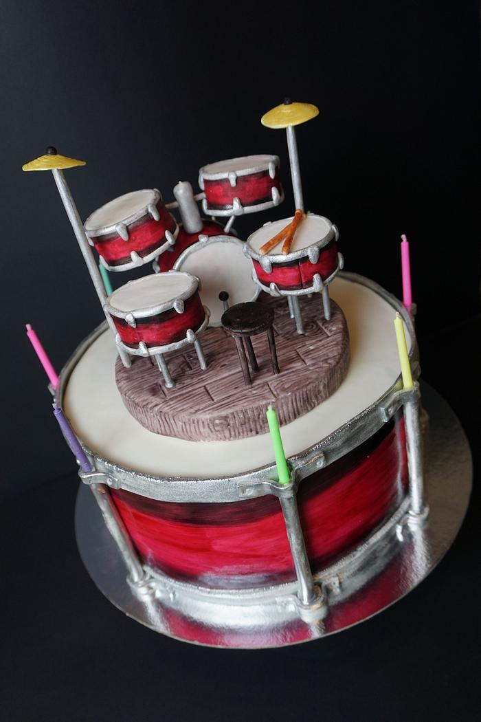 Drums Cake Decorated Cake By Dragana Cakesdecor