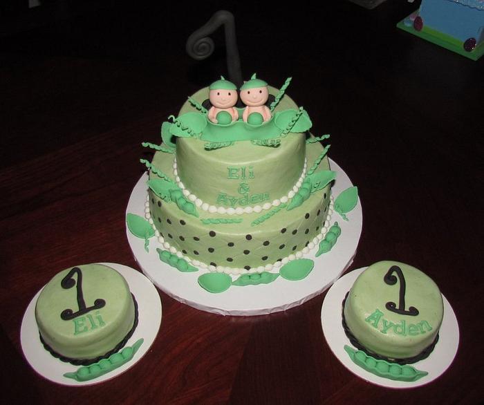 Two Peas in a Pod First Birthday Cake for Twins