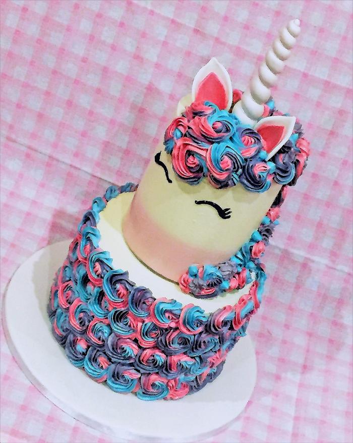 Unicorn surprise inside cake