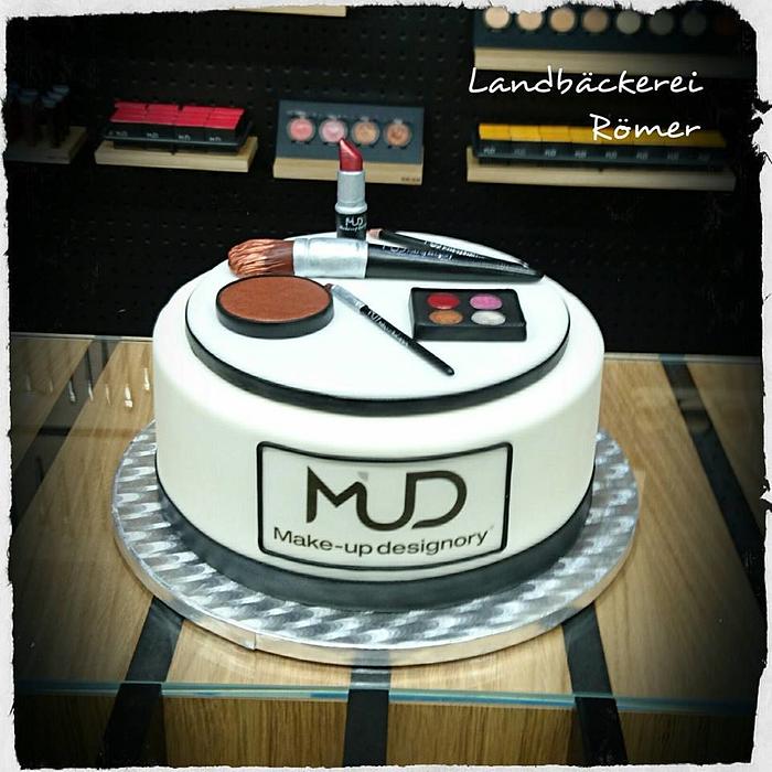 Make-up Cake for MUD Studio Vienna