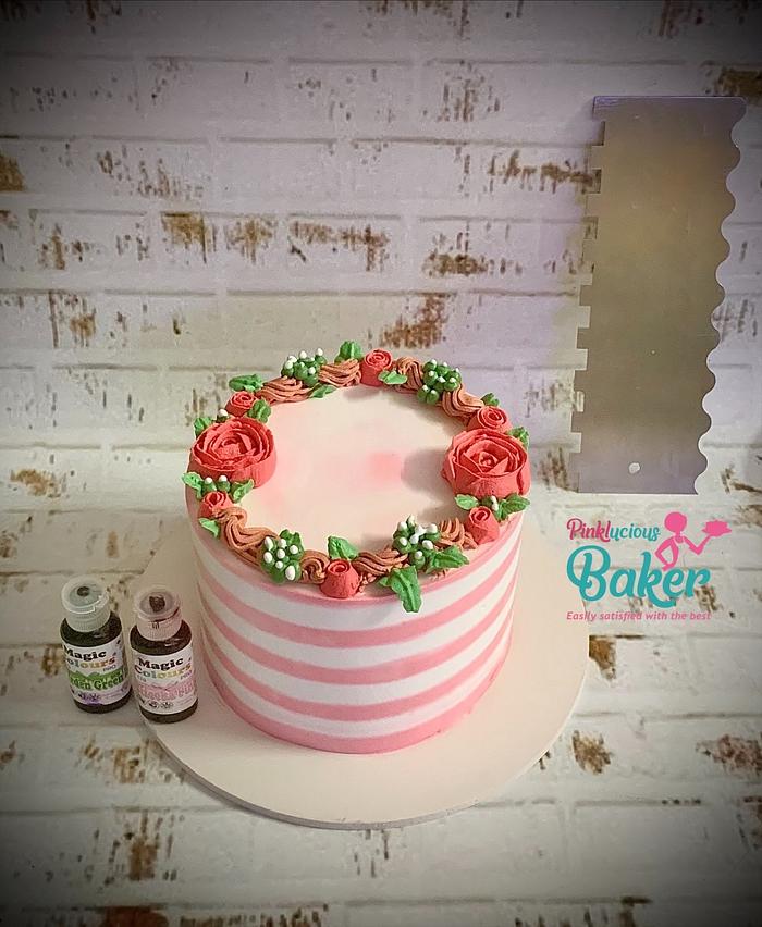 Floral wreath whipped cream cake 