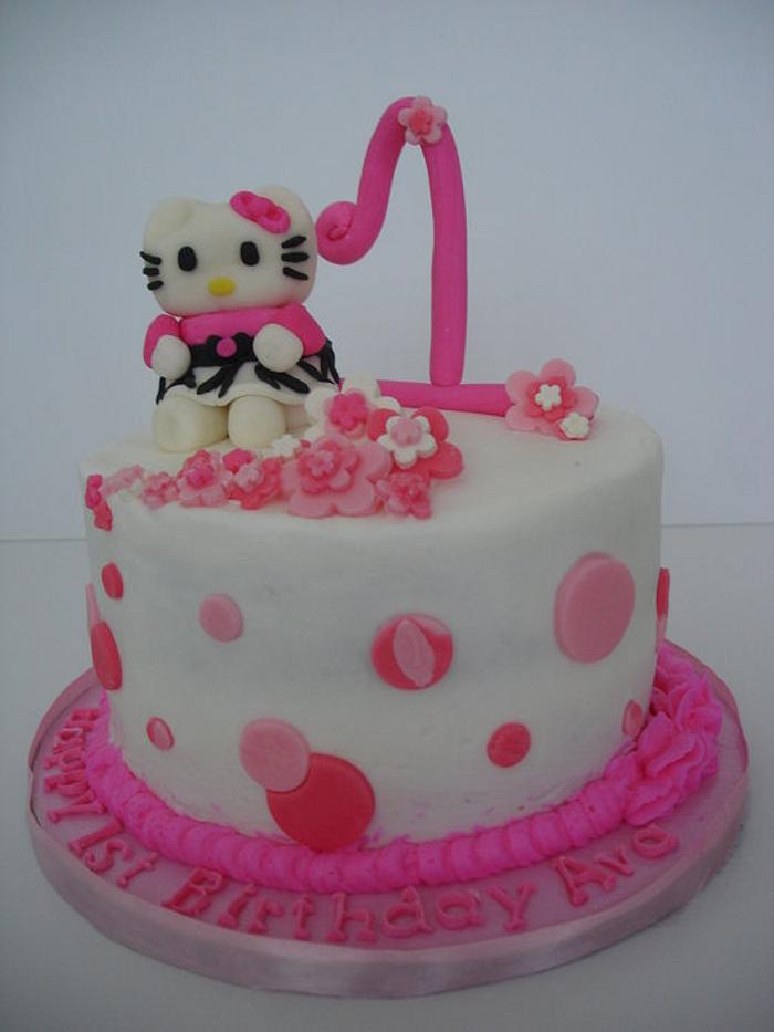 Hello Kitty smash cake