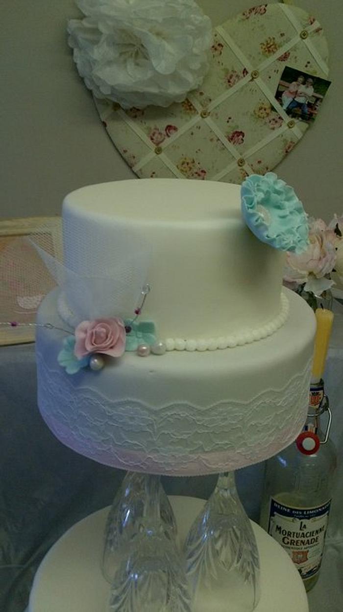 Modern vintage wedding cake 