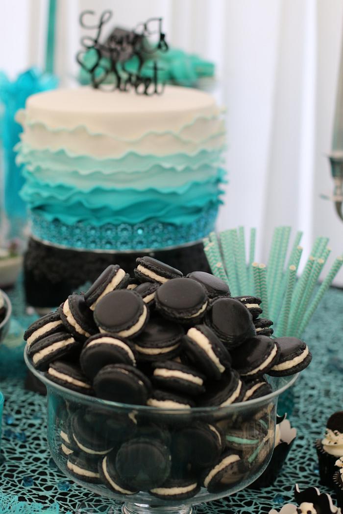ombre cake with macarons
