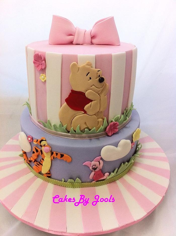 Baby Shower Winnie Cake