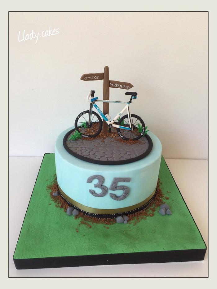 Cake for biker