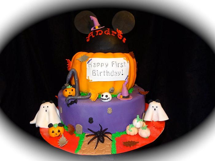 Mickey Mouse Halloween Cake 