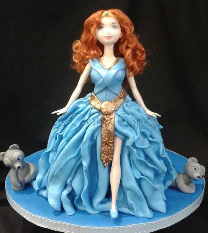 Brave Merida flowing dress doll cake 